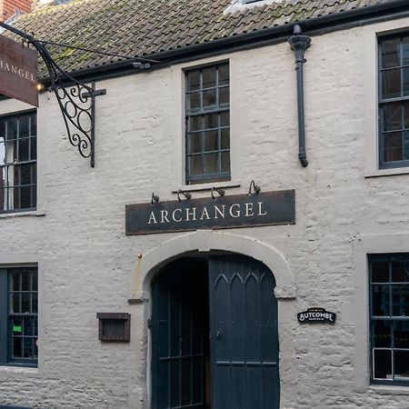 פרום The Archangel,Restaurant & Bar With Rooms מראה חיצוני תמונה